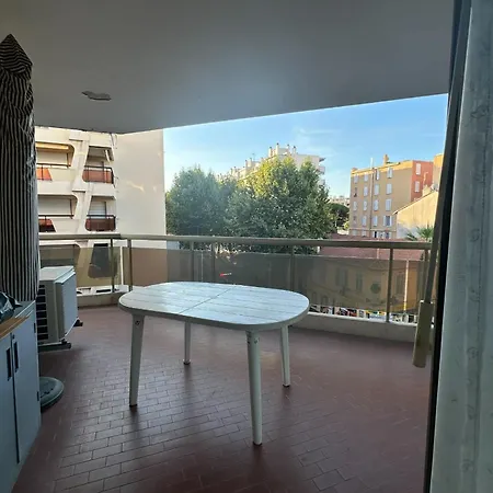 Charming Corner 2 Of 51 M2 In * Antibes