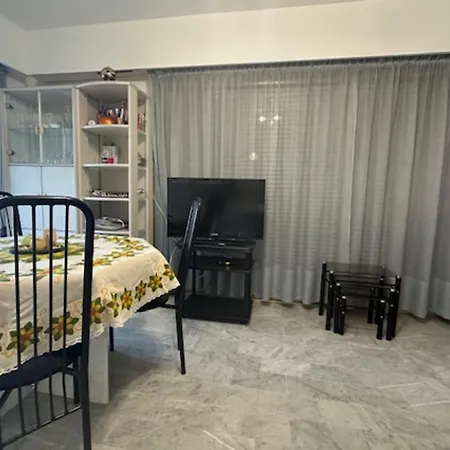 Apartment Charming Corner 2 Of 51 M2 In Antibes